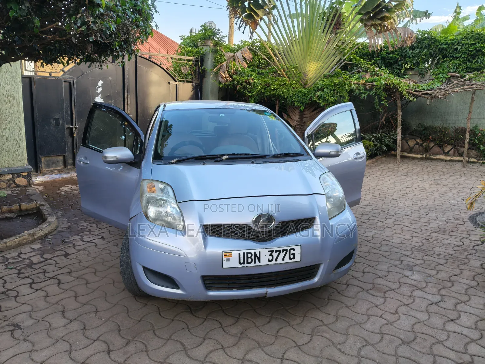 Toyota Vitz 2009 Beige