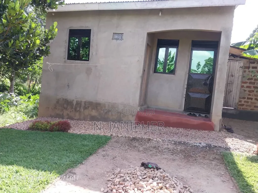 1bdrm Room & Parlour in Gombe for sale