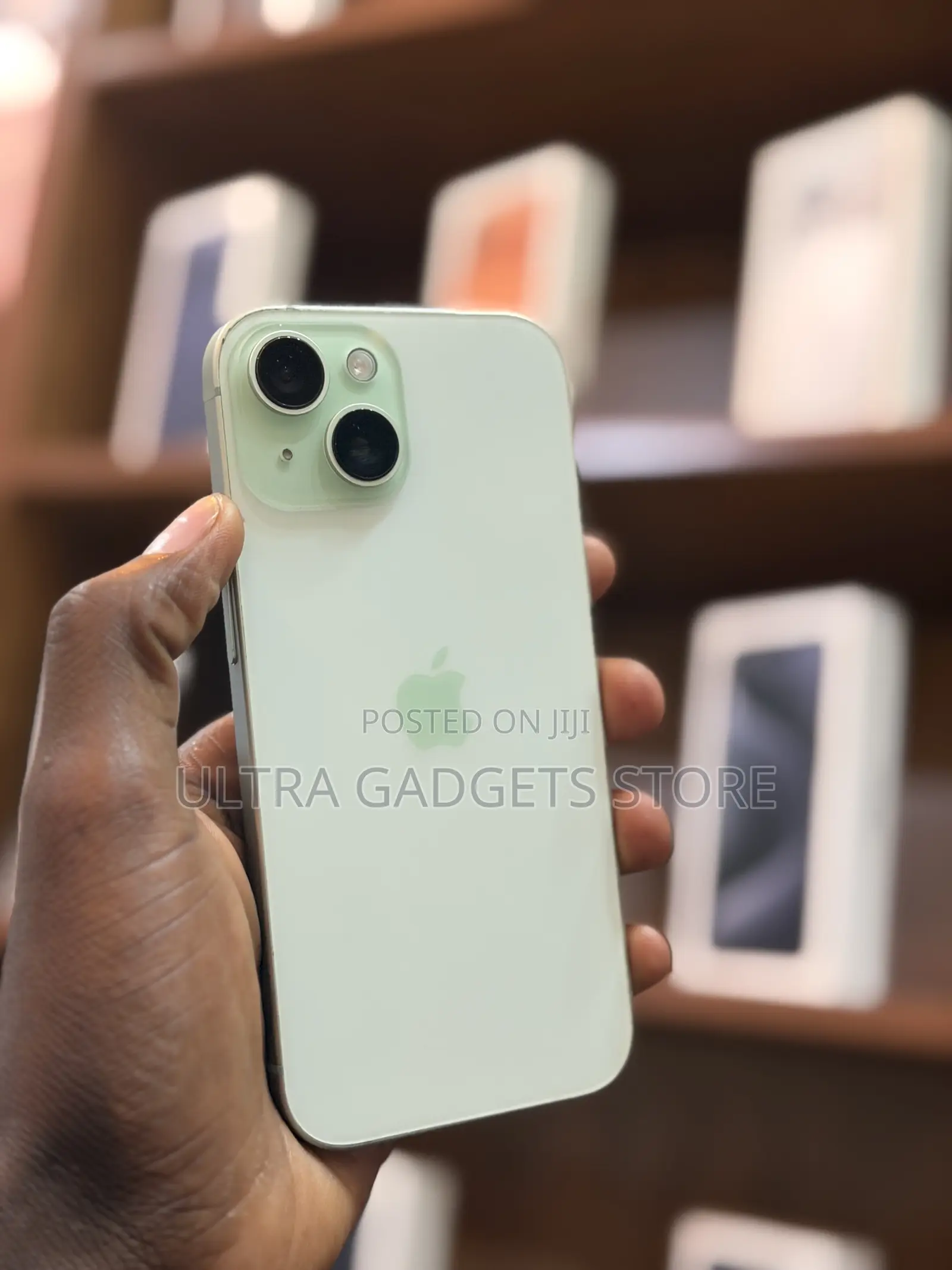 Apple iPhone 15 128 GB Green