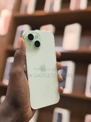 Apple iPhone 15 128 GB Green