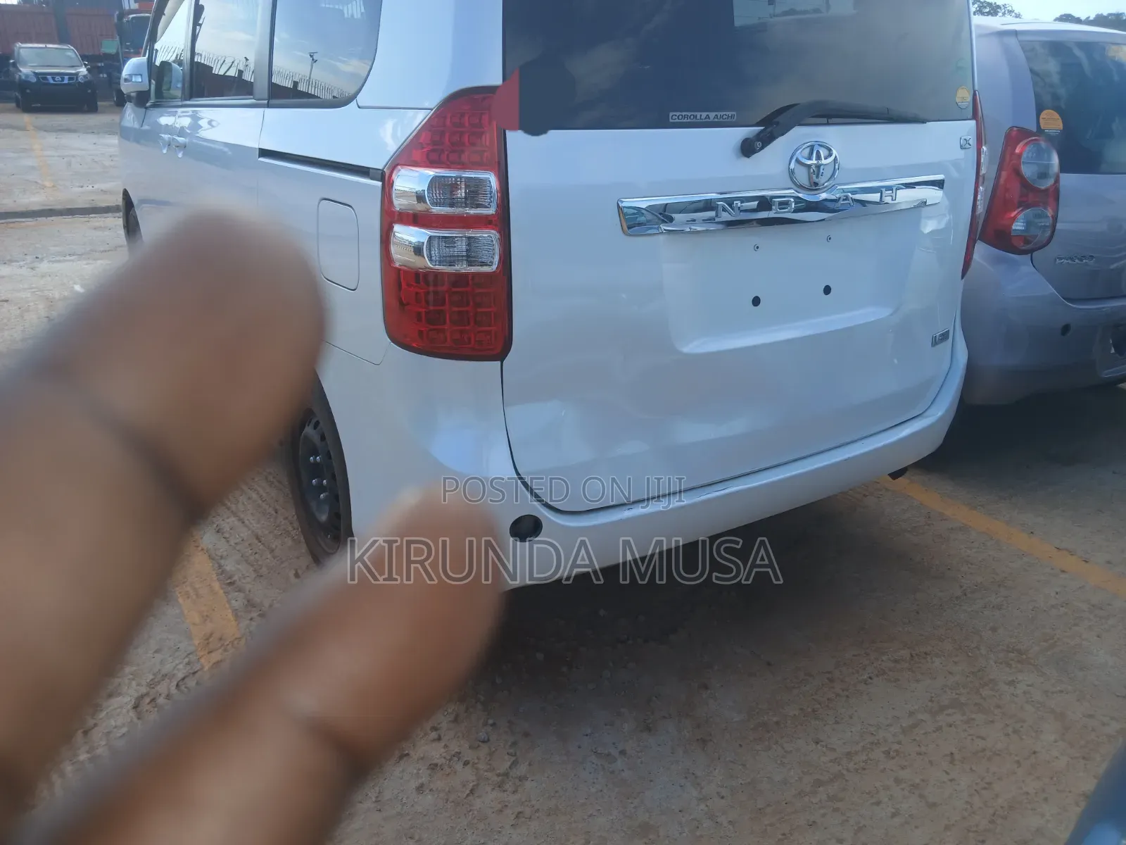 Toyota Noah 2013 White