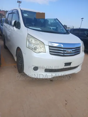 Toyota Noah 2013 White