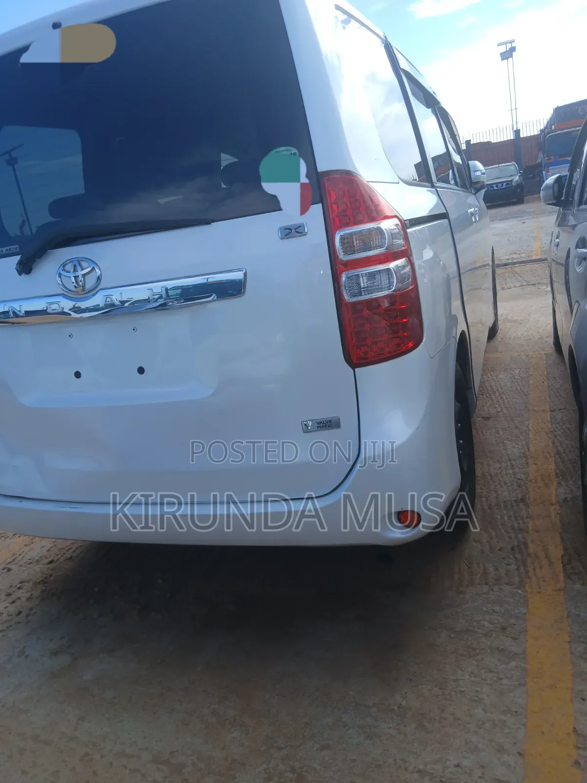 Toyota Noah 2013 White