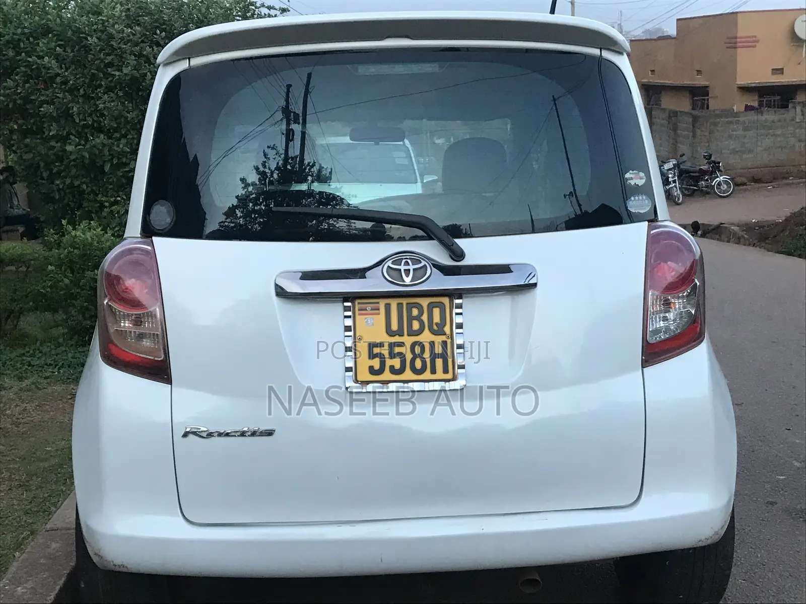Toyota Ractis 2010 White