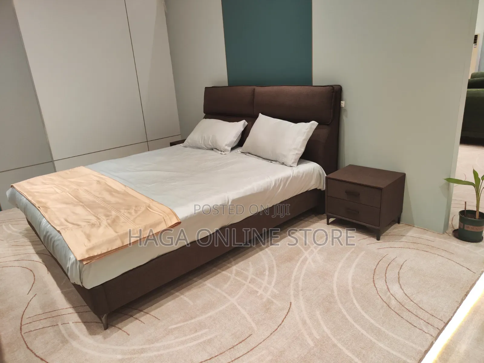 King Size Bed Fabric With Two Side Drawers