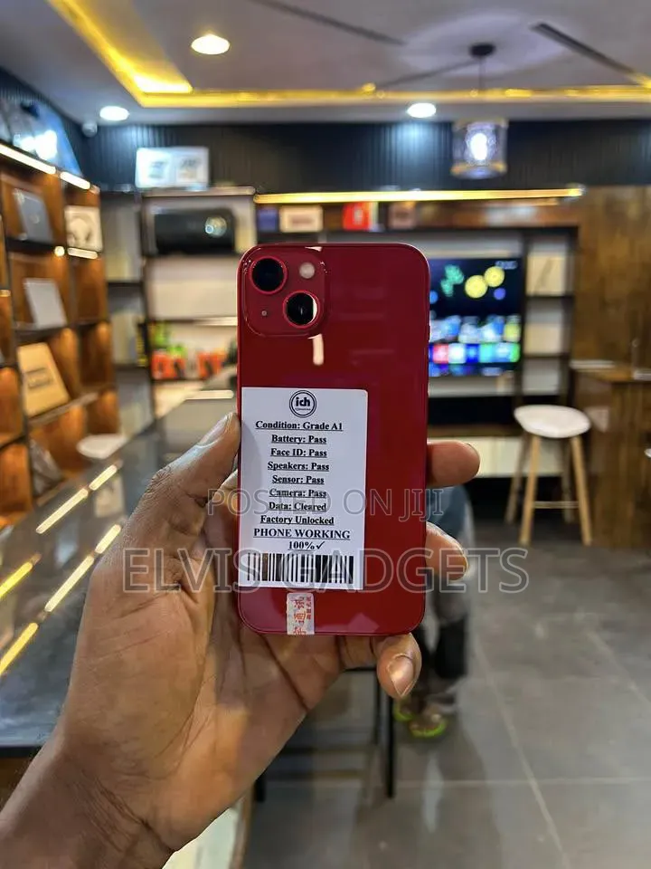 Apple iPhone 13 256 GB Red