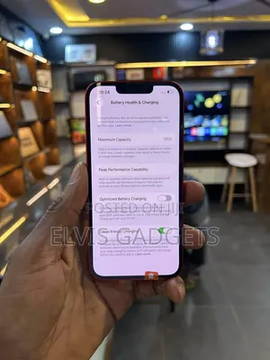 Apple iPhone 13 256 GB Red
