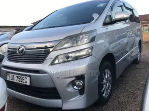 Toyota Vellfire 2010 Silver