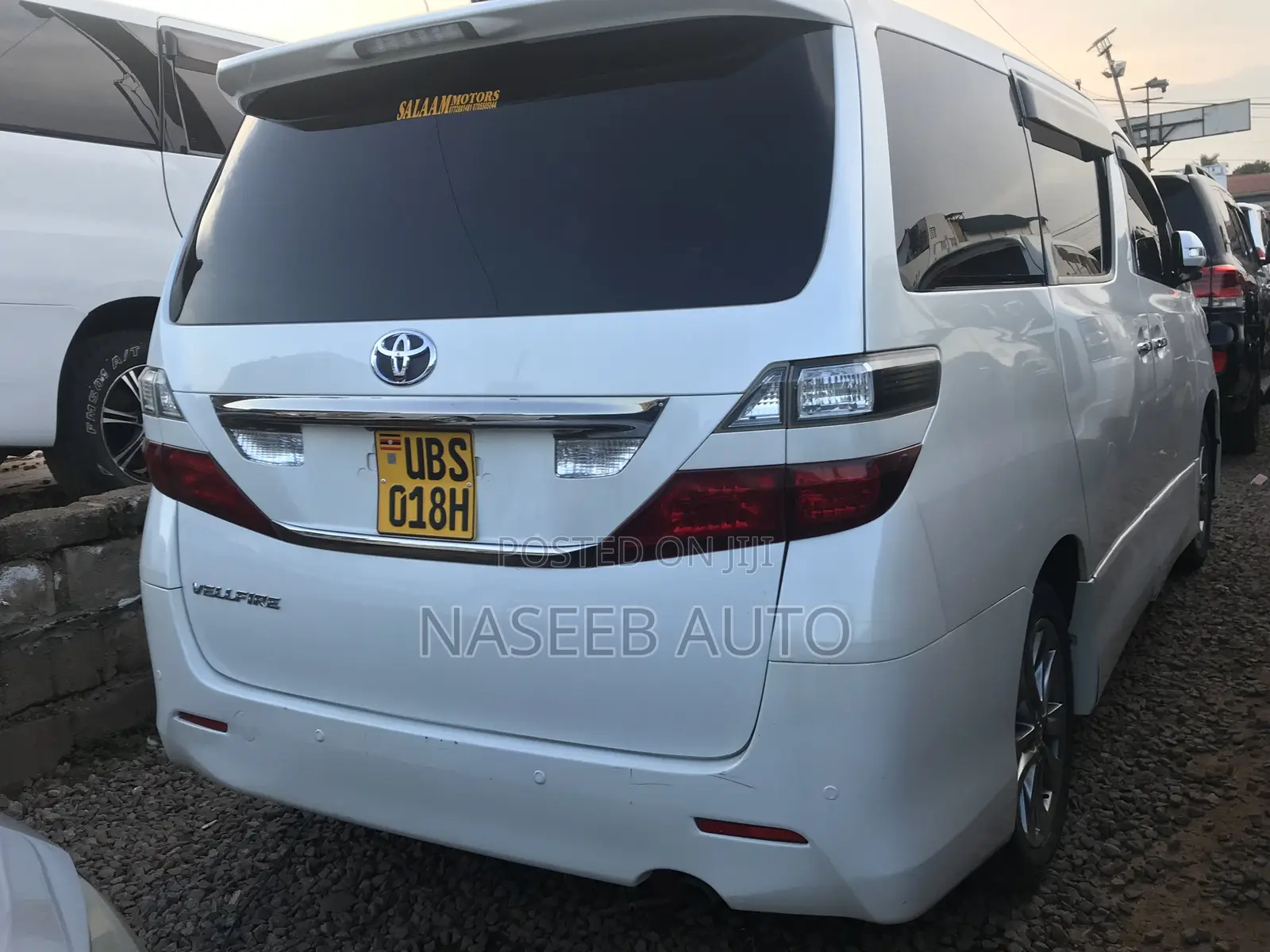 Toyota Vellfire 2011 White