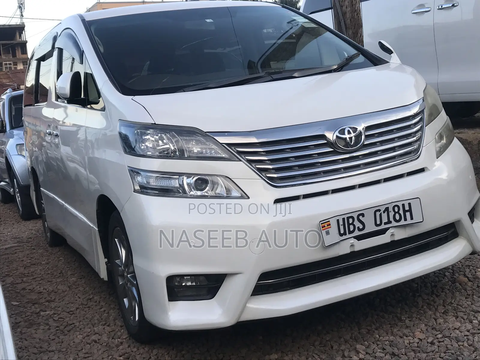 Toyota Vellfire 2011 White
