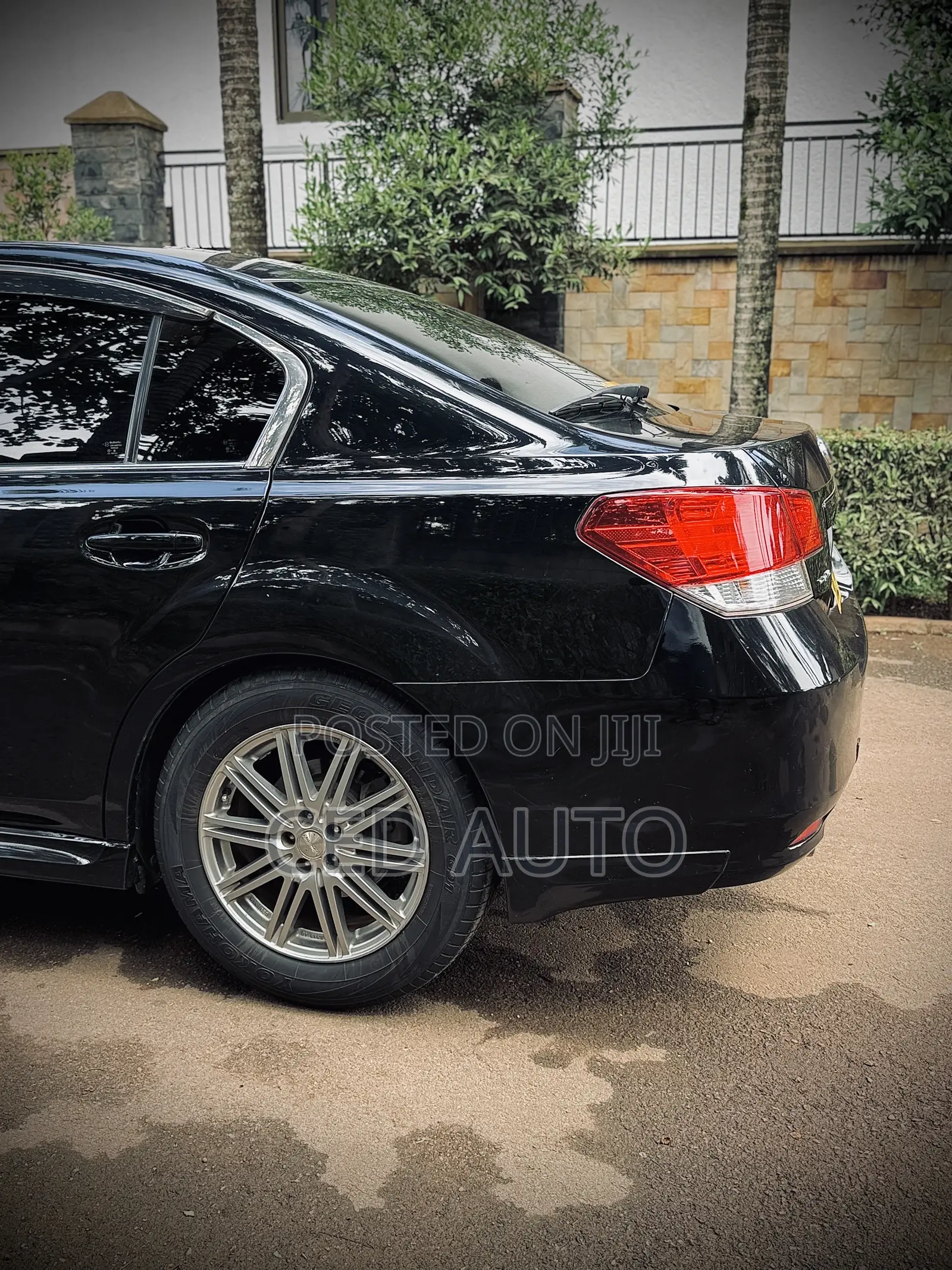 Subaru Legacy 2011 Black