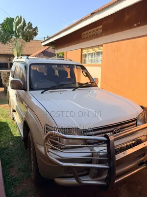 Toyota Land Cruiser Prado 2002 White