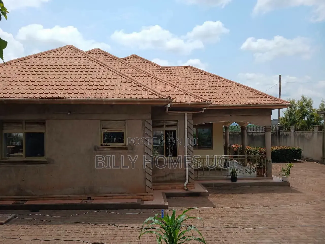 3bdrm House in Nangabo for sale