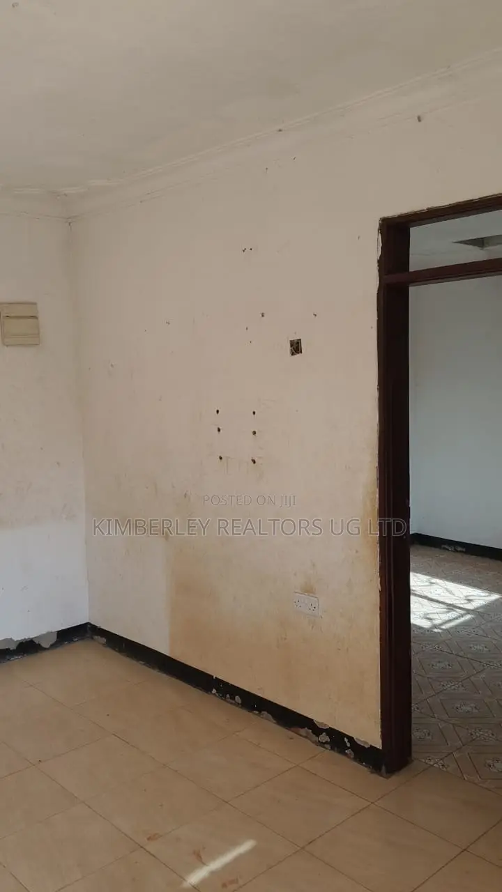 3bdrm House in Division A for sale