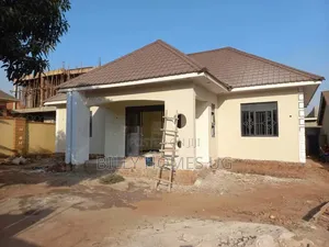 3bdrm House in Nangabo for sale