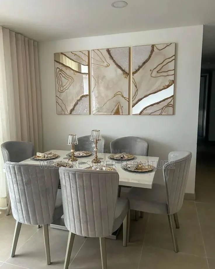 Suitable 8seater Dining Made at Relatively Low Price