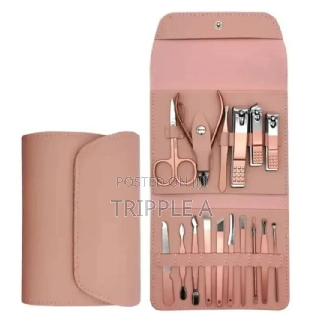 Professional 16pcs Manicure and Pedicure Tool Set