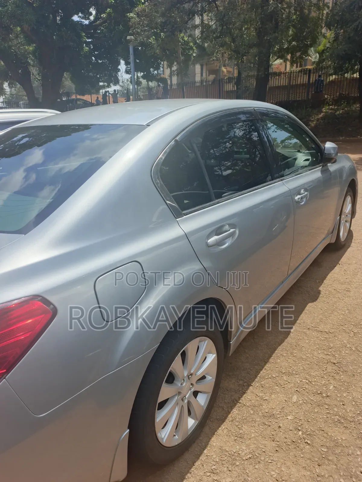 Subaru Legacy 2013 Silver