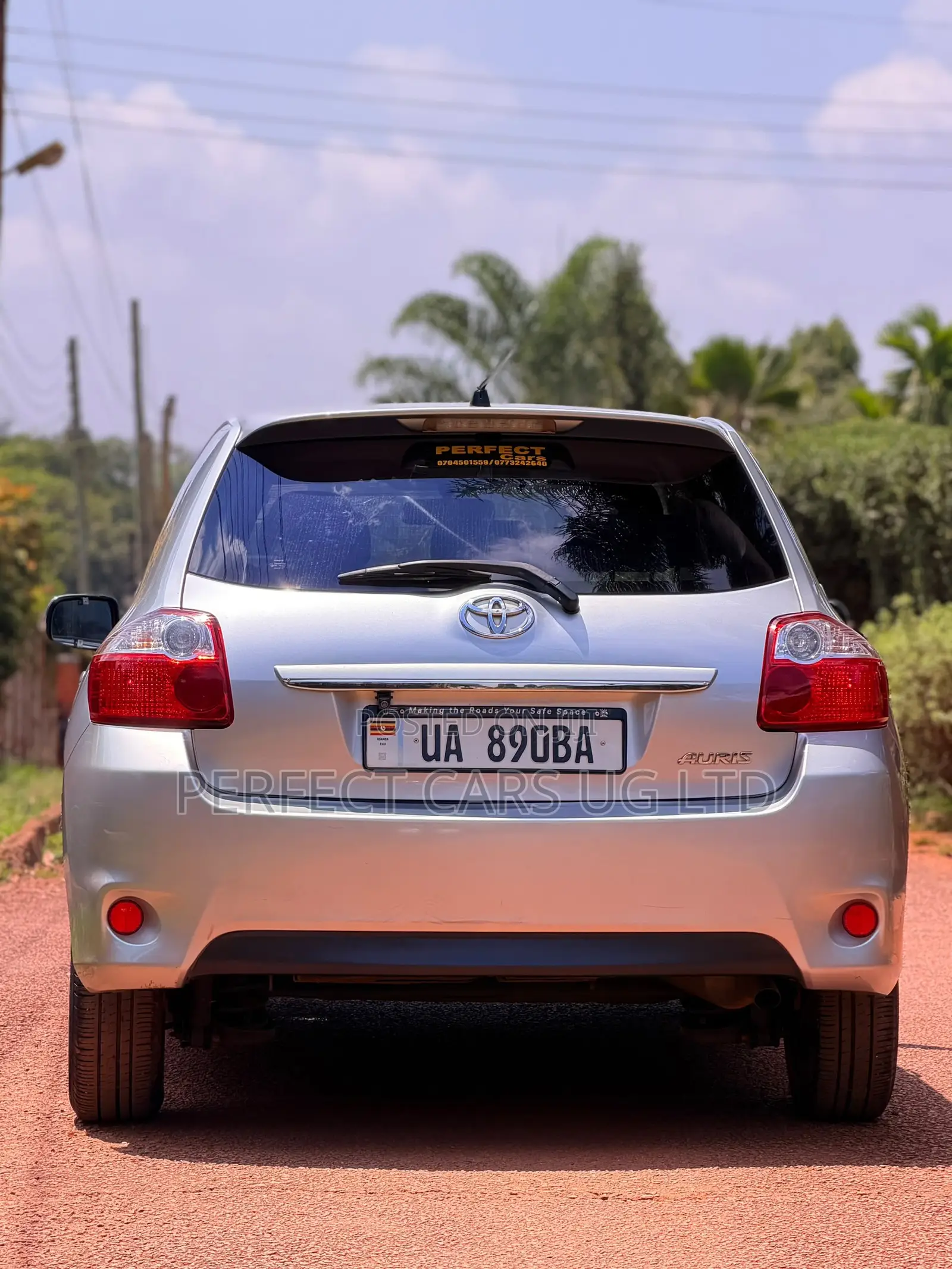 Toyota Auris 2011 Silver