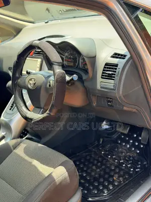 Toyota Auris 2011 Silver