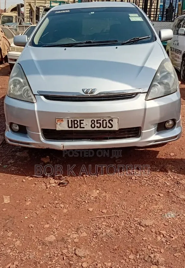 Toyota Wish 2004 Silver