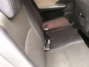 Toyota Wish 2010 Silver