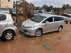 Toyota Wish 2010 Silver