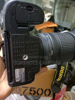 Nikon D7500 + Nikon 18-140mm VR Lens