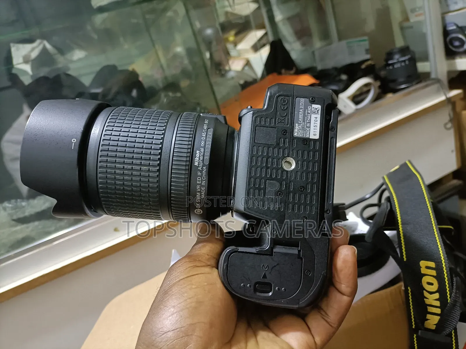 Nikon D7500 + Nikon 18-140mm VR Lens