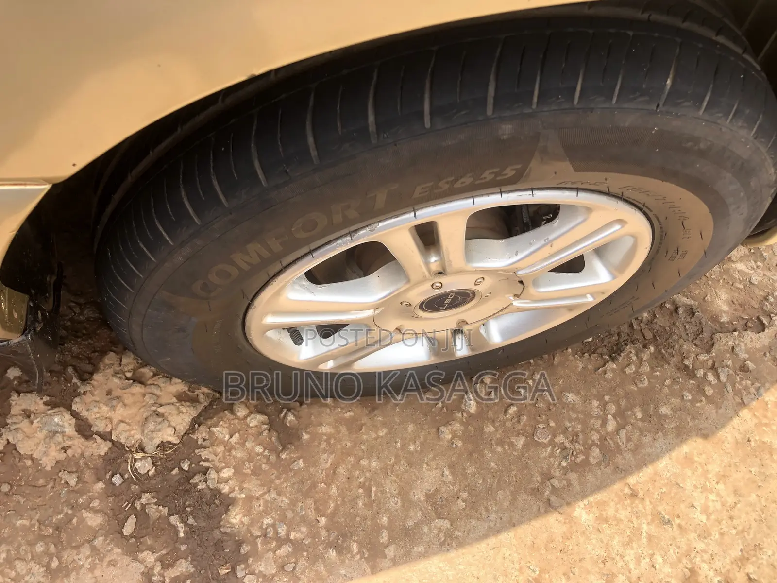 Toyota Ipsum 2000 Gold