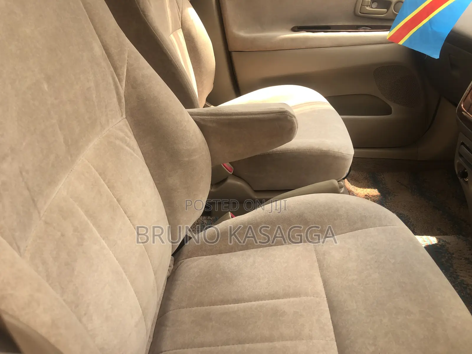 Toyota Ipsum 2000 Gold