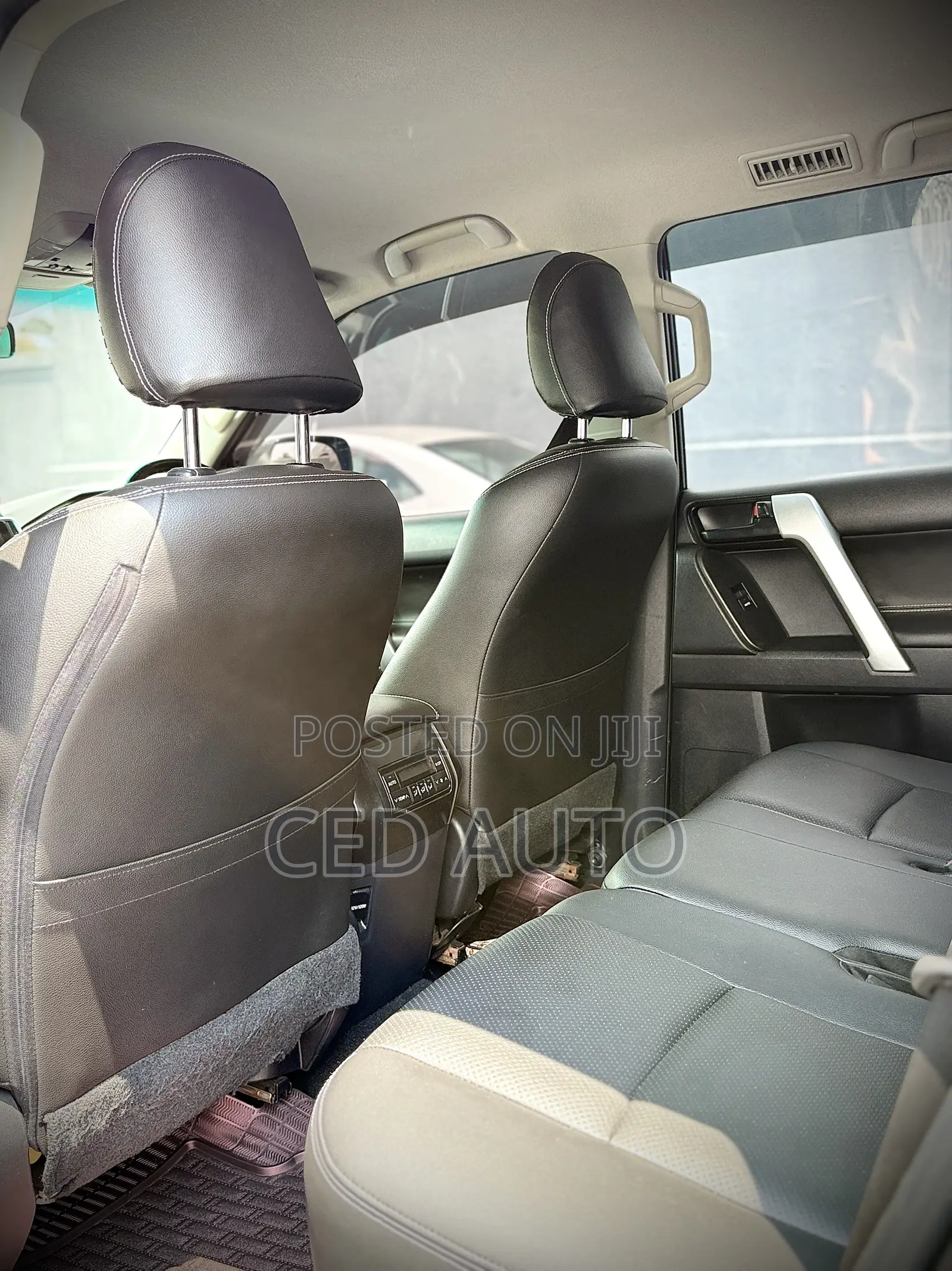 Toyota Land Cruiser Prado 2017 Black