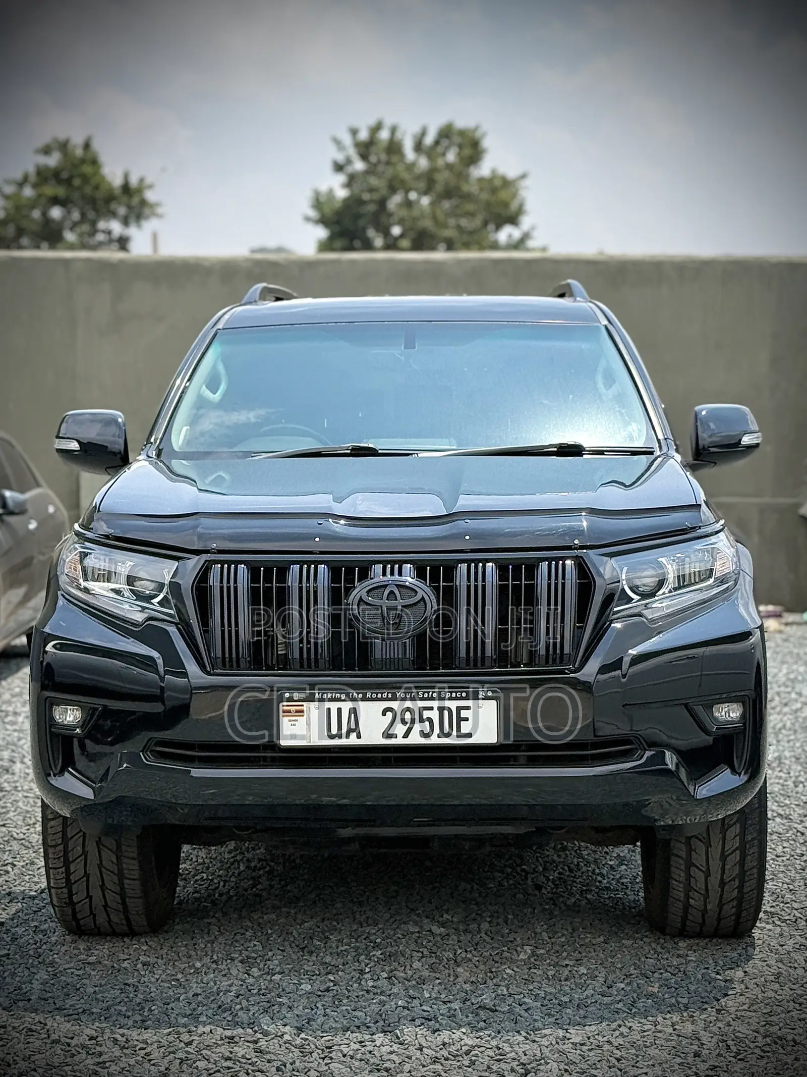 Toyota Land Cruiser Prado 2017 Black