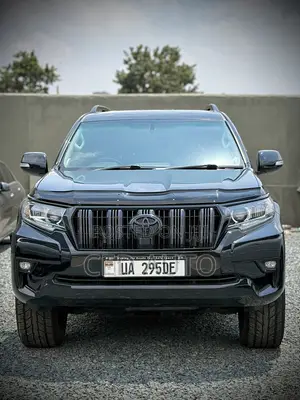 Toyota Land Cruiser Prado 2017 Black