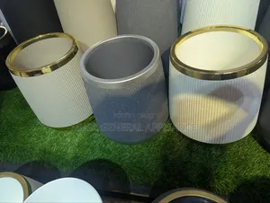 Fashionable Round Trash Can