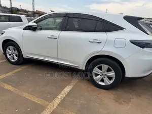 Toyota Harrier 2.0 2016 White