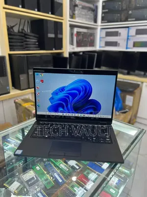 New Laptop Dell Latitude 7390 2-in-1 8GB Intel Core i7 SSD 512GB