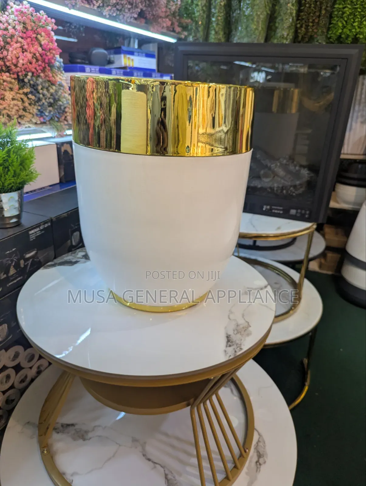 Stylish Flower Dec Gold Silver