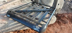 Black Universal Roof Racks