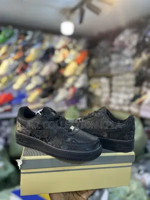 Kobe Bryant X Nike Air Force 1 Low Triple Black Snakeskin Sneakers