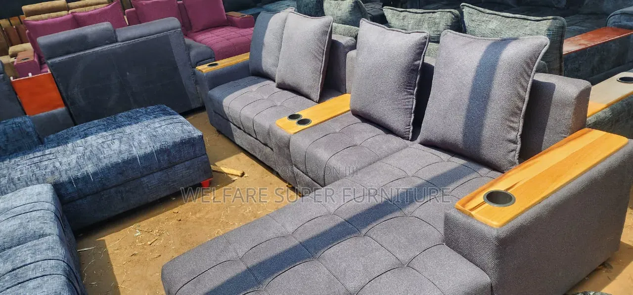 Plain L Chair With Fluffy Designs