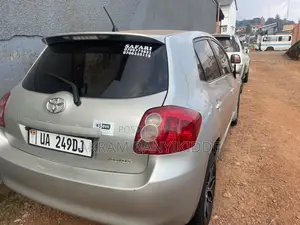 Toyota Auris 2009 Silver