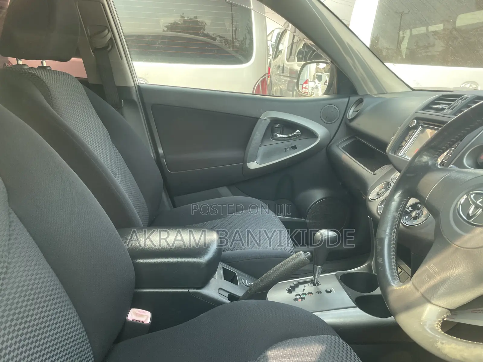 Toyota RAV4 2010 White