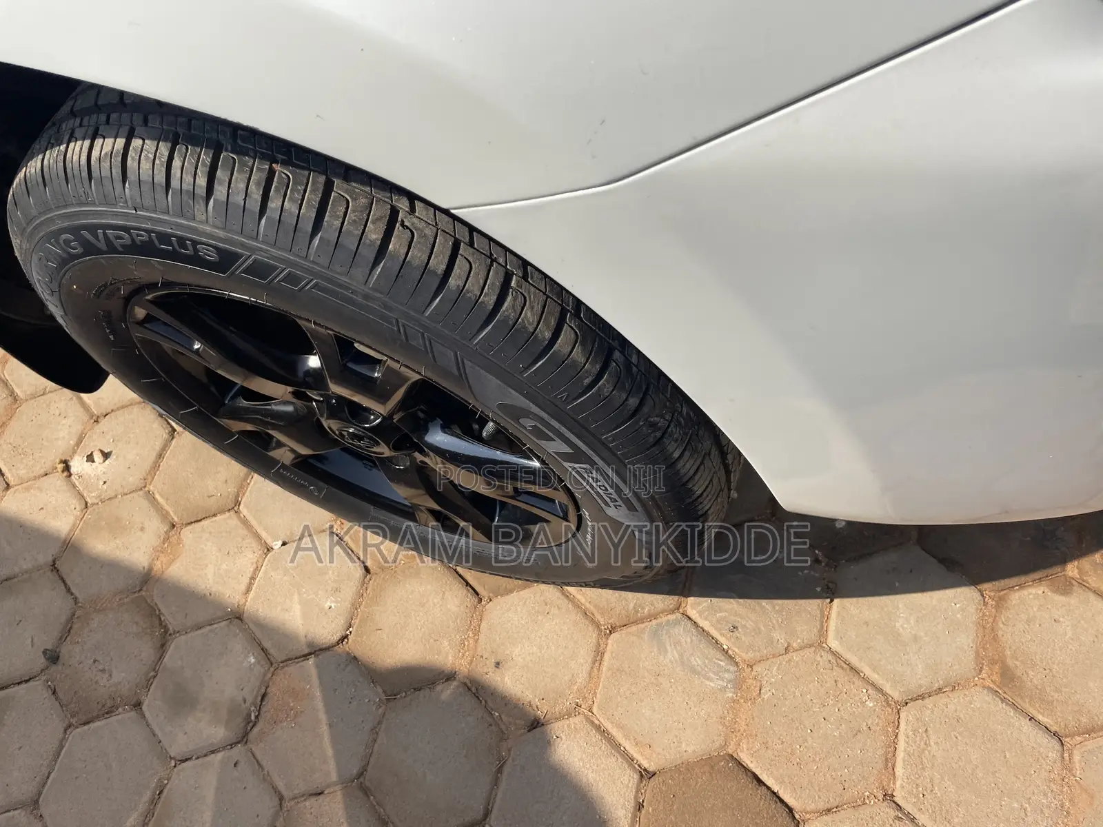 Toyota RAV4 2010 White