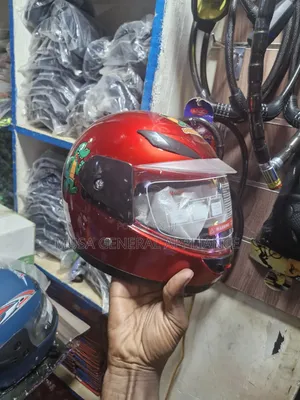 Motorcycle/Scooter Helmet With a Clear Protective Visor.