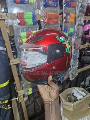 Motorcycle/Scooter Helmet With a Clear Protective Visor.
