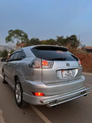 Toyota Harrier 2009 Silver