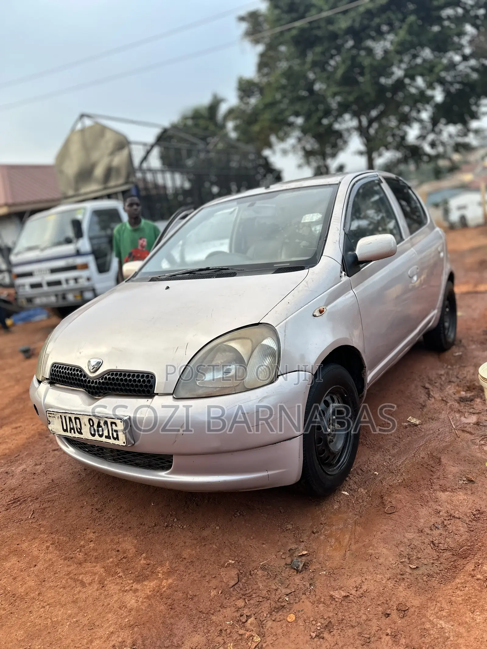 Toyota Vitz 2005 Silver