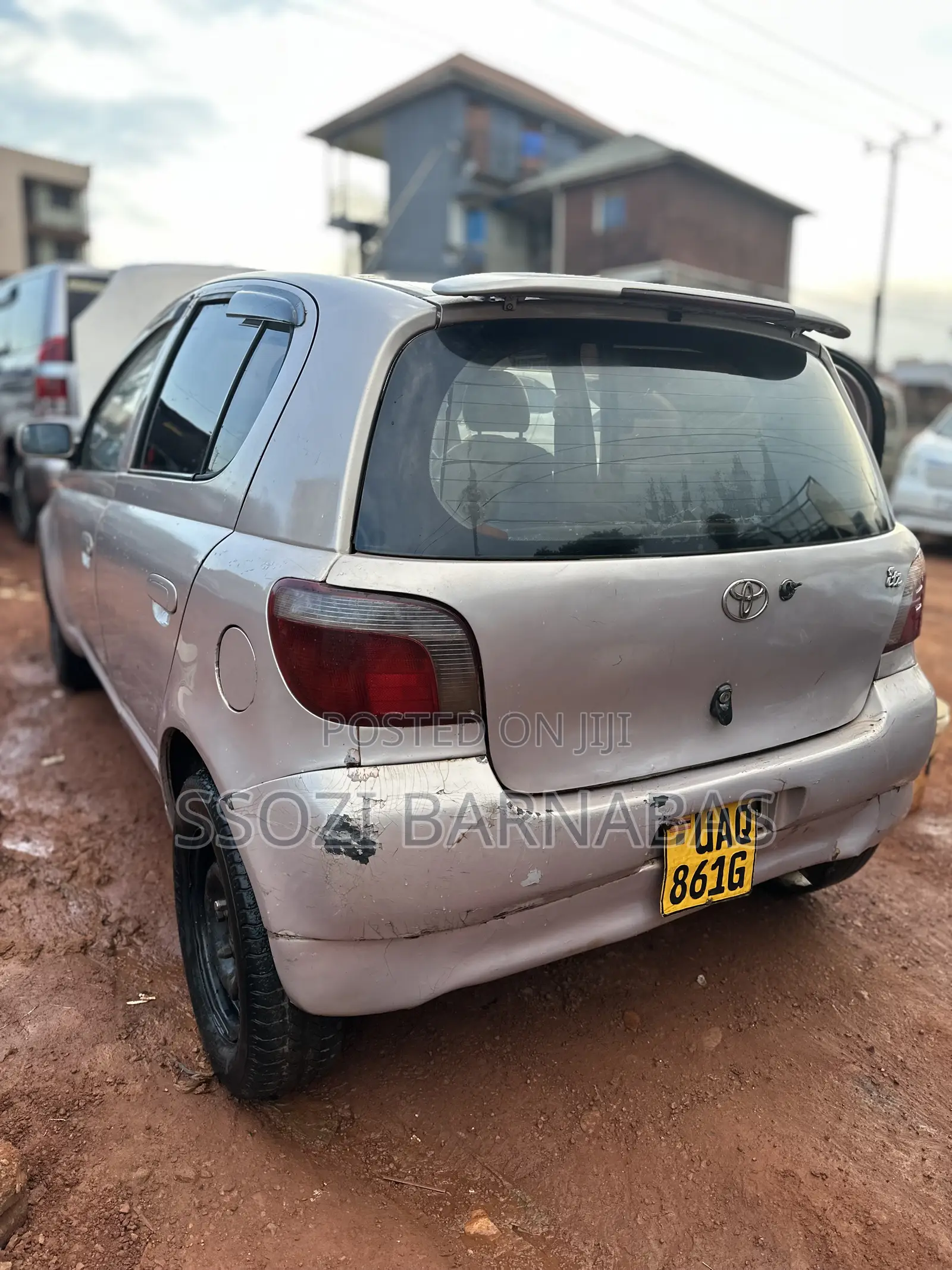 Toyota Vitz 2005 Silver