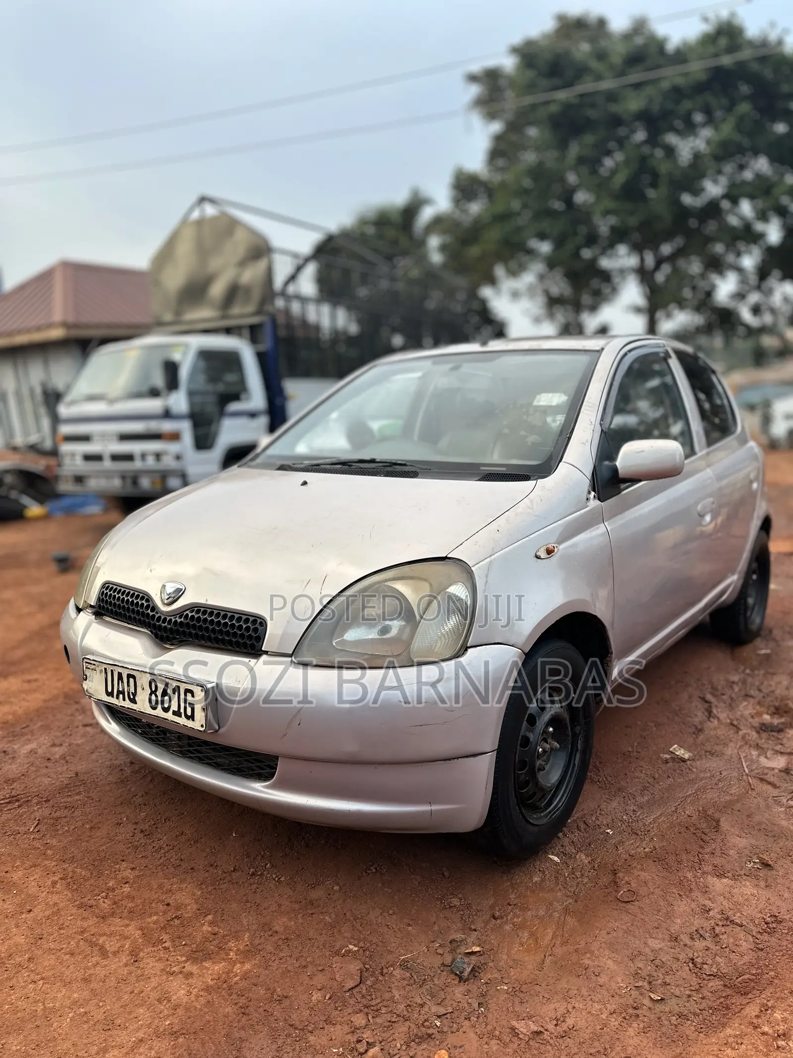 Toyota Vitz 2005 Silver